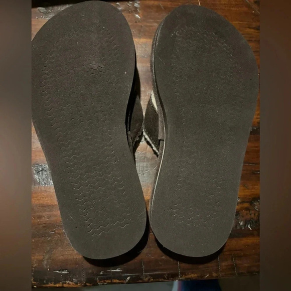 LL BEAN NEW NWOT GIRLS FLIP FLOPS BROWN SANDALS SUMMER CASUAL WINTER SIZE 12 13 - Picture 5 of 6